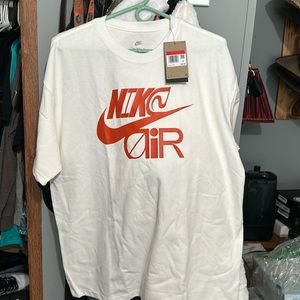 Nike are t shirt new with tags